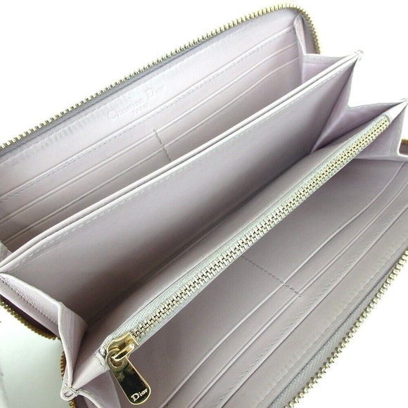 Authentic Christian Dior 33-MA-0119 Lady Dior Zip Around purse Patent leathe... - Picture 5 of 8